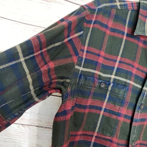 Orvis Perfect Flannel Shirt Long Sleeve Button Down Plaid Pockets Men's Medium - Picture 4 of 16